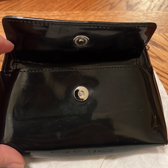 New Black patent shiny wallet purse id holder. No strap included. - Picture 3 of 6